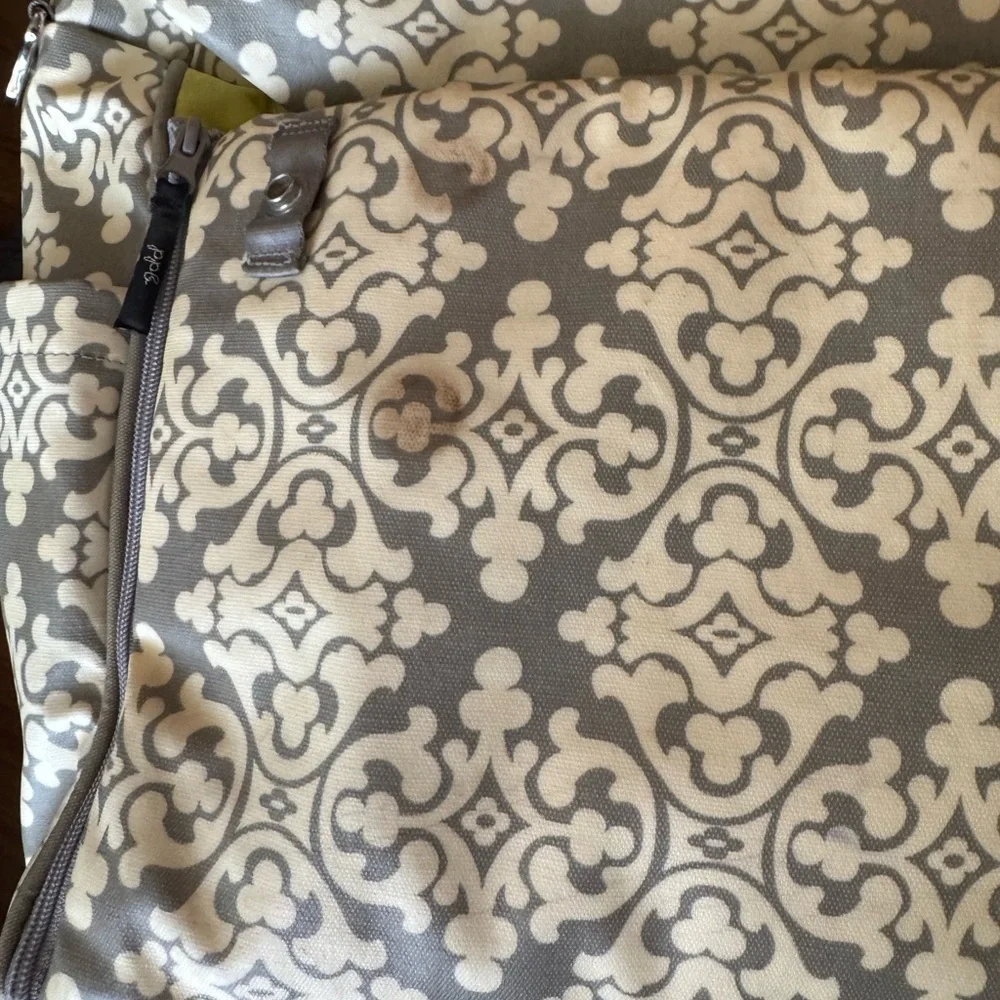 PETUNIA PICKLE BOTTOM Messenger Convertible Diaper Bag